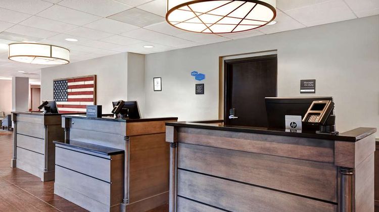 Hampton Inn & Suites Alex-Old Town/Area Lobby
