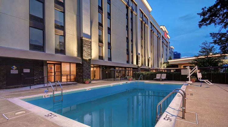 Hampton Inn & Suites Alex-Old Town/Area Pool