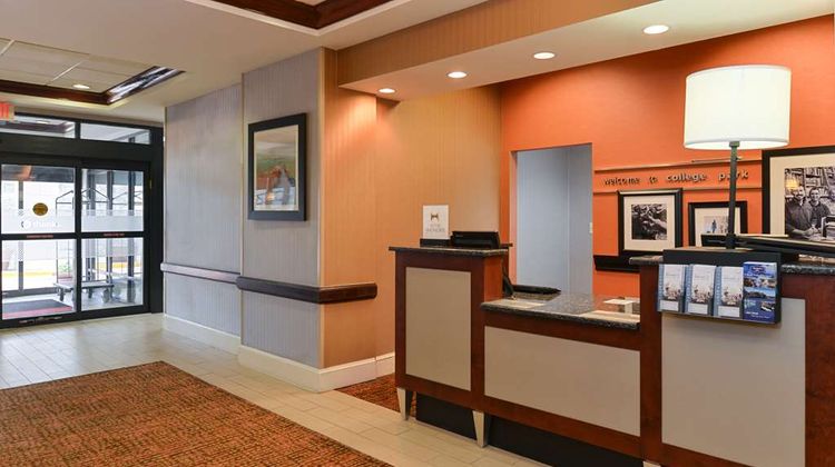 Hampton Inn - College Park Lobby