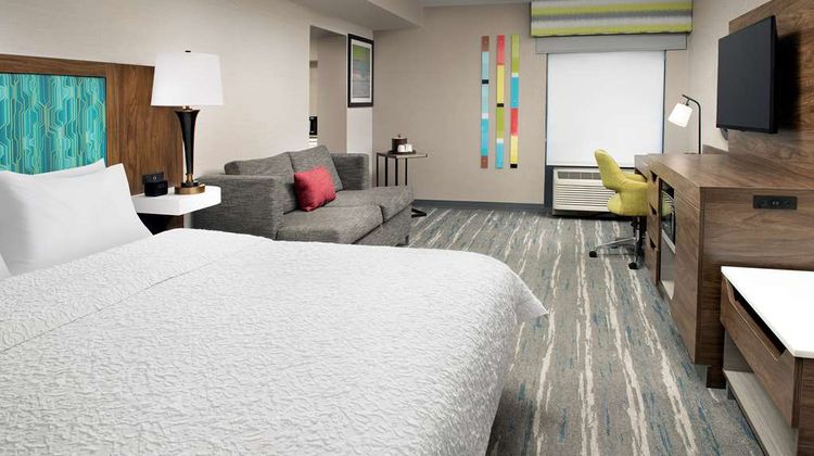 Hampton Inn - College Park Room