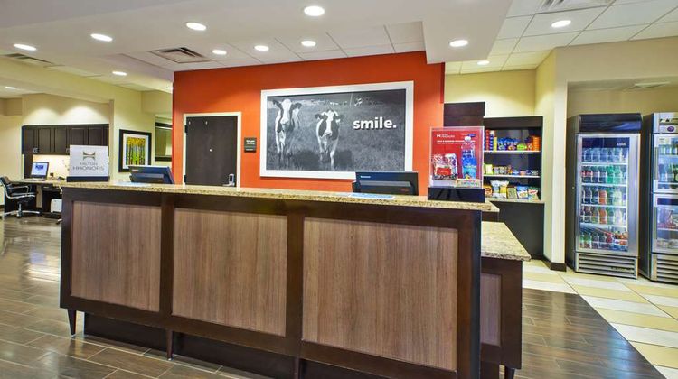 Hampton Inn Dulles Intl Airport South Lobby