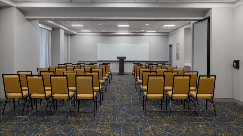 <b>Hampton Inn Dulles Intl Airport South Meeting</b>. Images powered by <a href="https://iceportal.shijigroup.com/" title="IcePortal" target="_blank">IcePortal</a>.