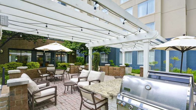 <b>Homewood Suites by Hilton Dulles Arpt Exterior</b>. Images powered by <a href="https://iceportal.shijigroup.com/" title="IcePortal" target="_blank">IcePortal</a>.
