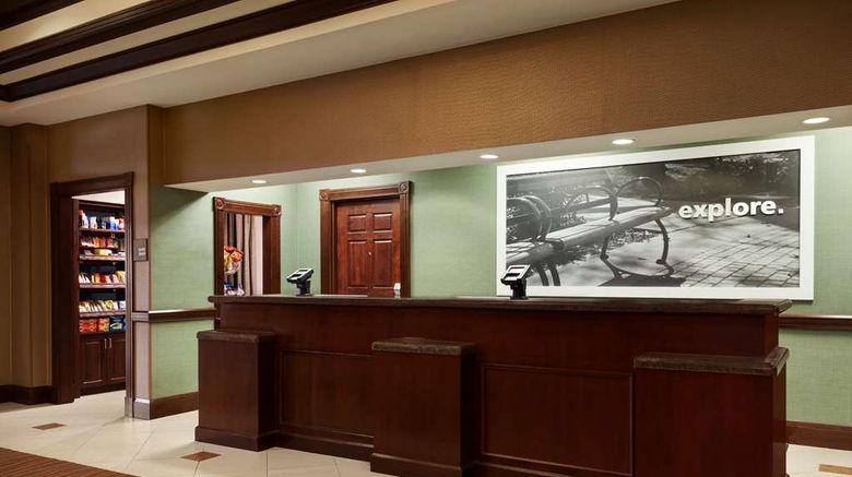 <b>Hampton Inn & Stes WAS-Dulles Intl Arpt Lobby</b>. Images powered by <a href="https://iceportal.shijigroup.com/" title="IcePortal" target="_blank">IcePortal</a>.