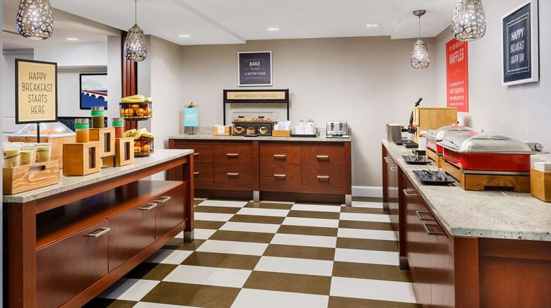 <b>Hampton Inn Washington, DC/White House Restaurant</b>. Images powered by <a href="https://iceportal.shijigroup.com/" title="IcePortal" target="_blank">IcePortal</a>.