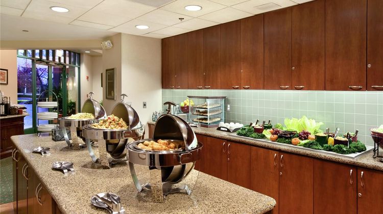 Homewood Suites by Hilton Falls Church Restaurant