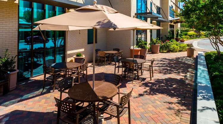 Hampton Inn & Suites National Harbor Exterior