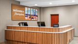 Hampton Inn & Suites National Harbor Lobby