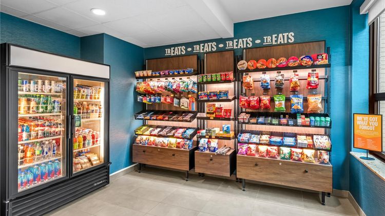 Hampton Inn & Suites National Harbor Restaurant