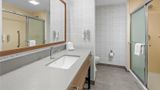 Hampton Inn & Suites National Harbor Room