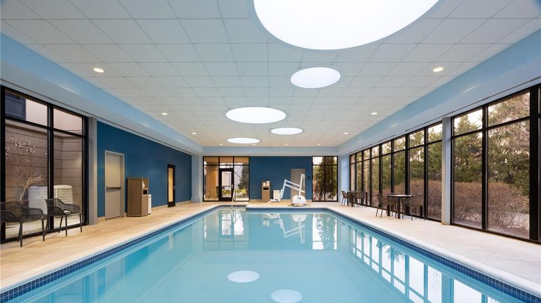 <b>Hampton Inn Warrenton Pool</b>. Images powered by <a href="https://iceportal.shijigroup.com/" title="IcePortal" target="_blank">IcePortal</a>.