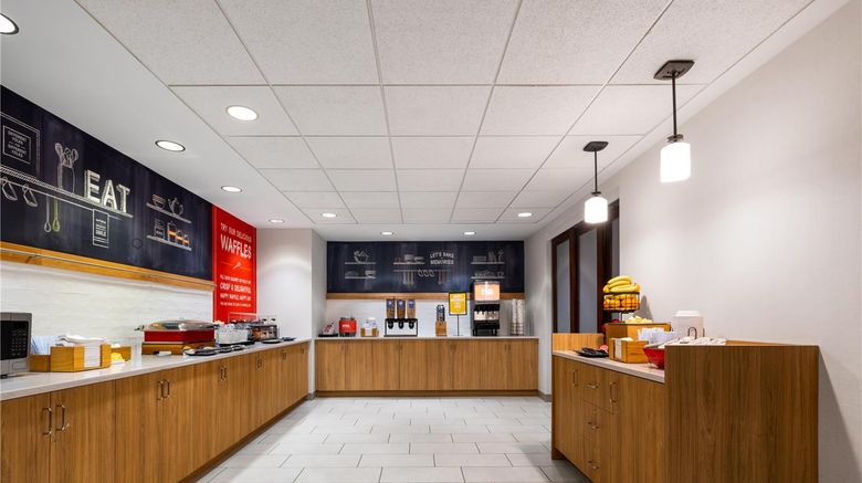 <b>Hampton Inn Warrenton Restaurant</b>. Images powered by <a href="https://iceportal.shijigroup.com/" title="IcePortal" target="_blank">IcePortal</a>.