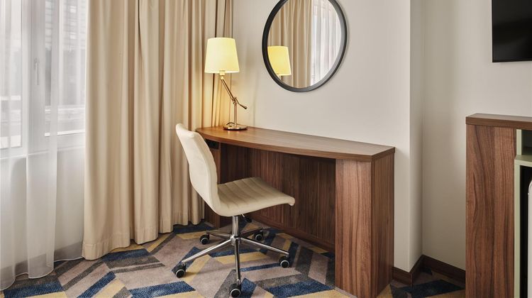 Hampton by Hilton Warsaw City Centre Room
