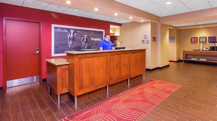 Hampton Inn - Waynesburg Lobby