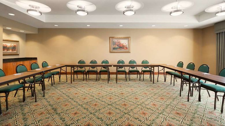 <b>Hampton Inn & Suites Central Meeting</b>. Images powered by <a href="https://iceportal.shijigroup.com/" title="IcePortal" target="_blank">IcePortal</a>.
