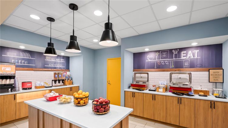 Hampton Inn & Suites Central Restaurant