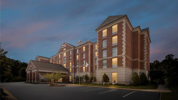 Hampton Inn & Suites Central Exterior