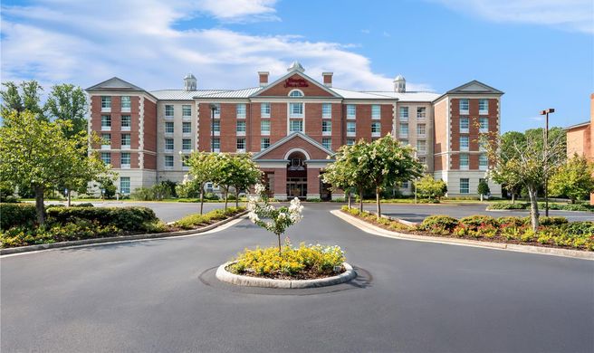 Hampton Inn & Suites Central Exterior