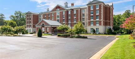 Hampton Inn & Suites Central Exterior