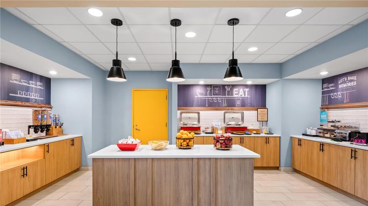 Hampton Inn & Suites Central Restaurant