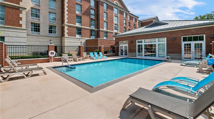 Hampton Inn & Suites Central Pool