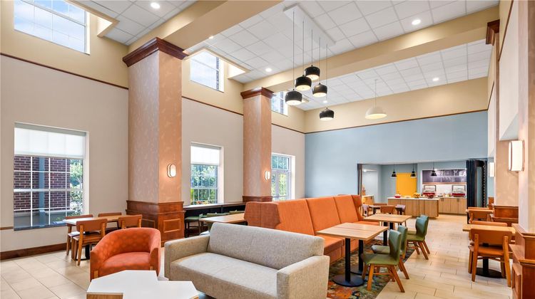 Hampton Inn & Suites Central Restaurant