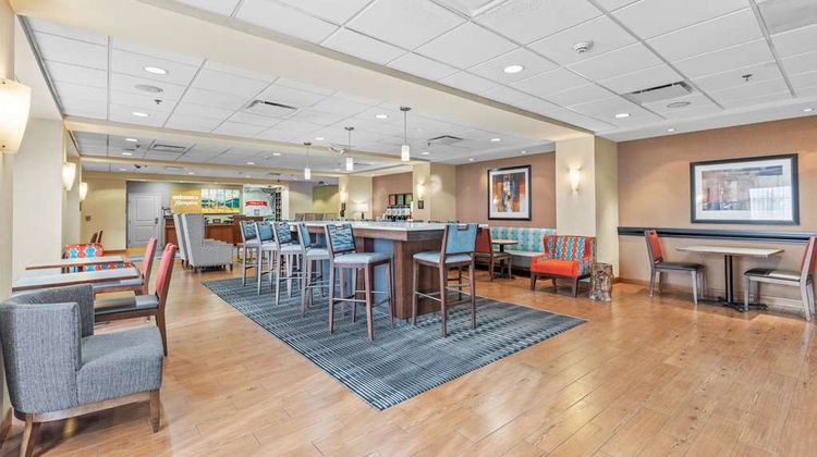 Hampton Inn Denver Northeast Brighton Lobby