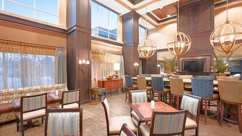 <b>Hampton Inn & Suites Ogunquit Restaurant</b>. Images powered by <a href="https://iceportal.shijigroup.com/" title="IcePortal" target="_blank">IcePortal</a>.