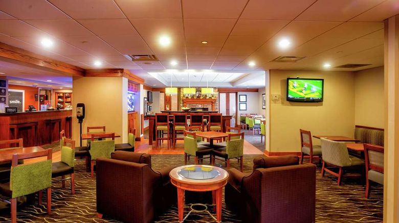 <b>Hampton Inn Wheeling Lobby</b>. Images powered by <a href="https://iceportal.shijigroup.com/" title="IcePortal" target="_blank">IcePortal</a>.