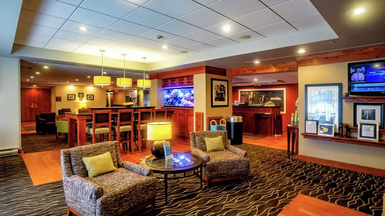 Hampton Inn Wheeling Lobby