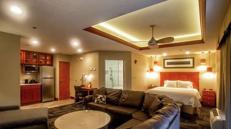 <b>Hampton Inn Wheeling Room</b>. Images powered by <a href="https://iceportal.shijigroup.com/" title="IcePortal" target="_blank">IcePortal</a>.