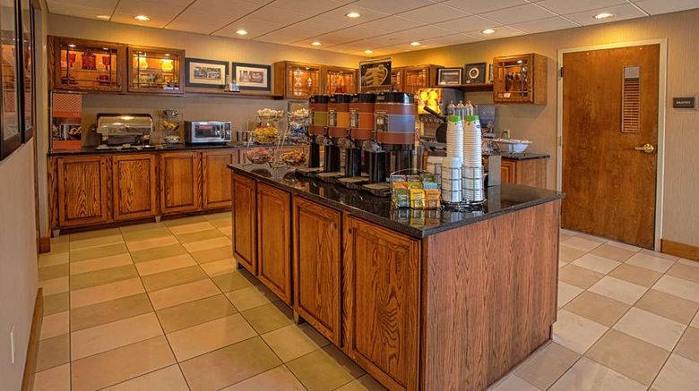 <b>Hampton Inn Wheeling Restaurant</b>. Images powered by <a href="https://iceportal.shijigroup.com/" title="IcePortal" target="_blank">IcePortal</a>.