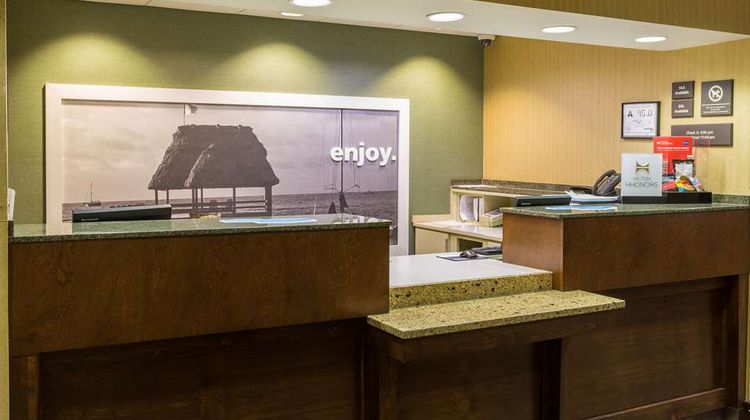 Hampton Inn Washington Lobby