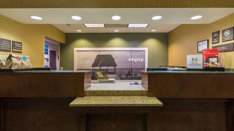 Hampton Inn Washington Lobby