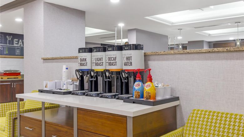 <b>Hampton Inn Washington Restaurant</b>. Images powered by <a href="https://iceportal.shijigroup.com/" title="IcePortal" target="_blank">IcePortal</a>.