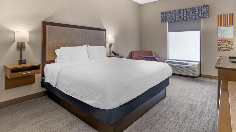 <b>Hampton Inn Washington Room</b>. Images powered by <a href="https://iceportal.shijigroup.com/" title="IcePortal" target="_blank">IcePortal</a>.