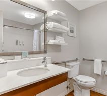 Hampton Inn Washington Room