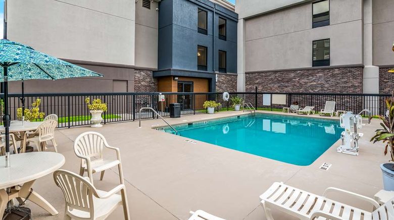 <b>Hampton Inn Winter Haven Pool</b>. Images powered by <a href="https://iceportal.shijigroup.com/" title="IcePortal" target="_blank">IcePortal</a>.