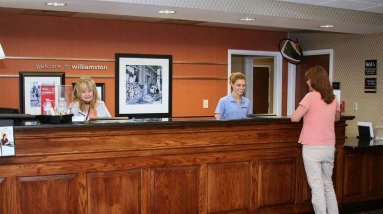 Hampton Inn Williamston Lobby