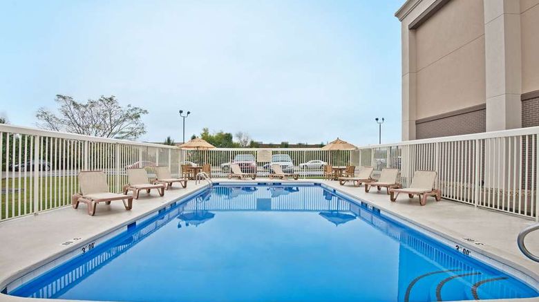 <b>Hampton Inn Winfield/Teays Valley Pool</b>. Images powered by <a href="https://iceportal.shijigroup.com/" title="IcePortal" target="_blank">IcePortal</a>.