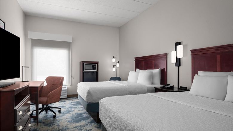 <b>Hampton Inn Winfield/Teays Valley Room</b>. Images powered by <a href="https://iceportal.shijigroup.com/" title="IcePortal" target="_blank">IcePortal</a>.