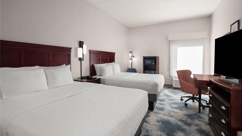 <b>Hampton Inn Winfield/Teays Valley Room</b>. Images powered by <a href="https://iceportal.shijigroup.com/" title="IcePortal" target="_blank">IcePortal</a>.