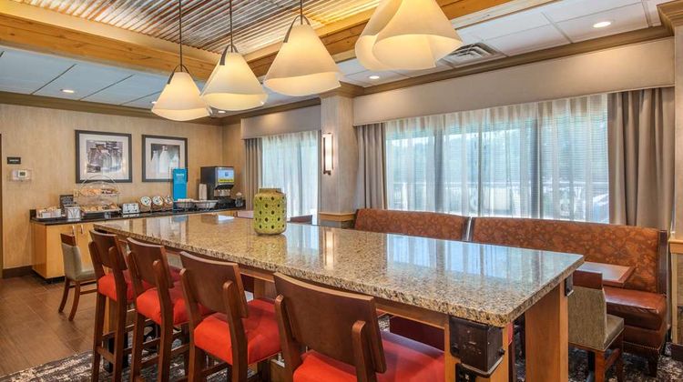 Hampton Inn Wilkesboro Lobby
