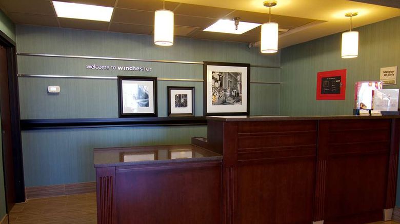 <b>Hampton Inn University/Mall Area Lobby</b>. Images powered by <a href="https://iceportal.shijigroup.com/" title="IcePortal" target="_blank">IcePortal</a>.