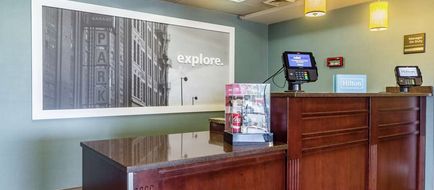 Hampton Inn University/Mall Area Lobby