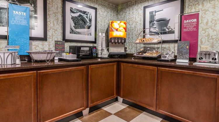 Hampton Inn University/Mall Area Restaurant