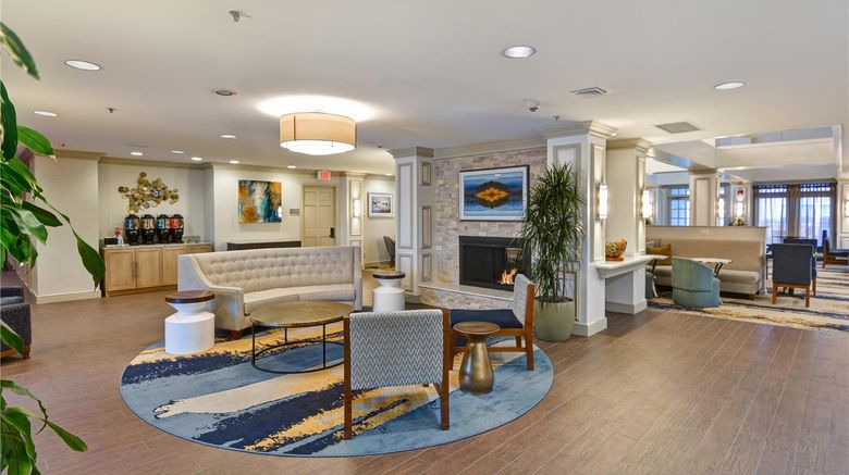 <b>Homewood Stes Windsor Locks Bradley Arpt Lobby</b>. Images powered by <a href="https://iceportal.shijigroup.com/" title="IcePortal" target="_blank">IcePortal</a>.