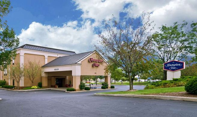 Hampton Inn Wooster Exterior