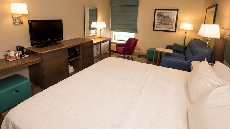 <b>Hampton Inn Wooster Room</b>. Images powered by <a href="https://iceportal.shijigroup.com/" title="IcePortal" target="_blank">IcePortal</a>.