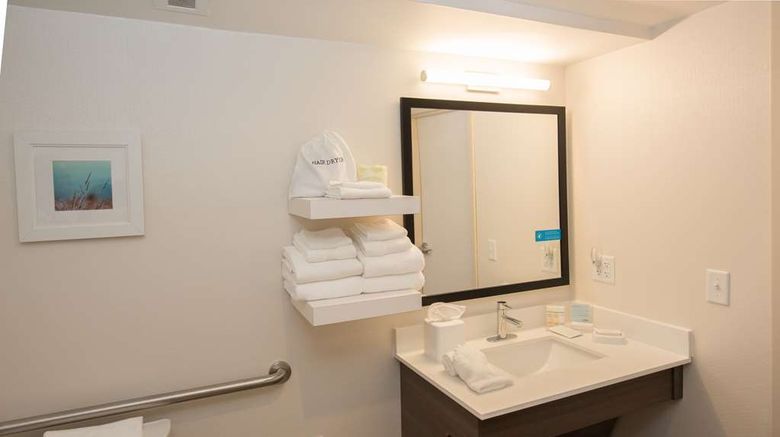 <b>Hampton Inn Wooster Room</b>. Images powered by <a href="https://iceportal.shijigroup.com/" title="IcePortal" target="_blank">IcePortal</a>.